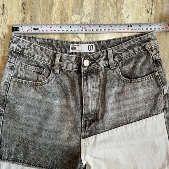 Refuge Denim MOM Patchwork Jeans. Three Shades of Denim. - Picture 10 of 12